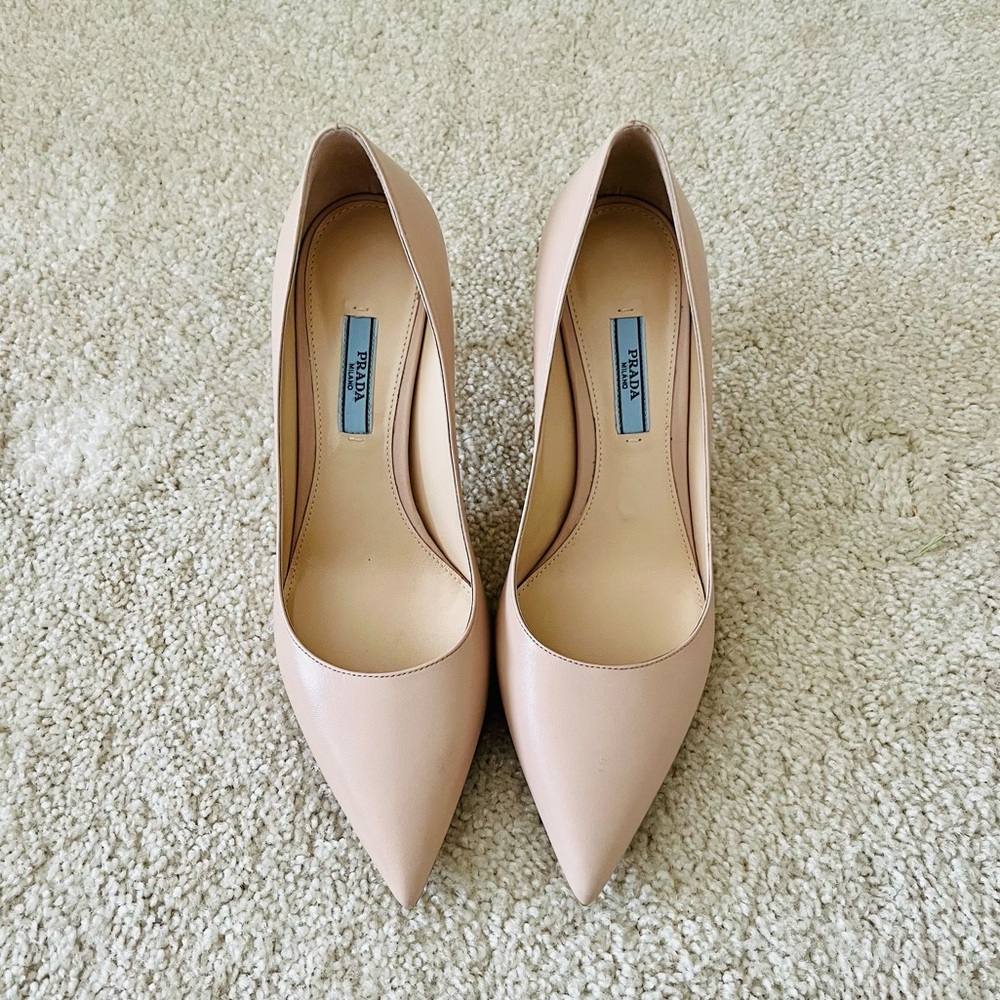 Prada Pumps